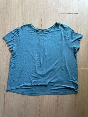 Athleta T Shirt Womens Size Medium Blue Short Sleeve Oversize Crew Neck